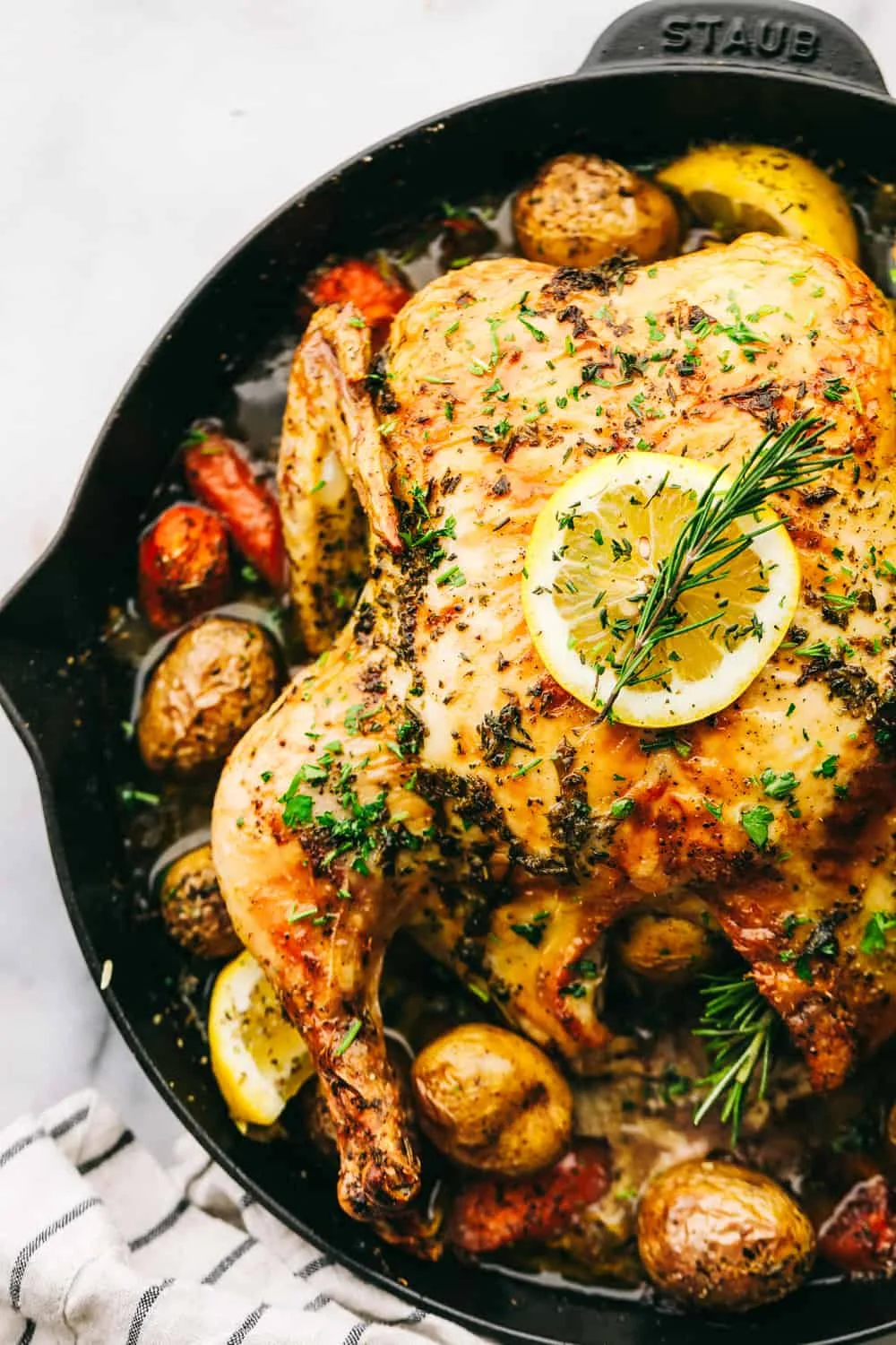 Perfect Garlic Roasted Chicken with Vegetables