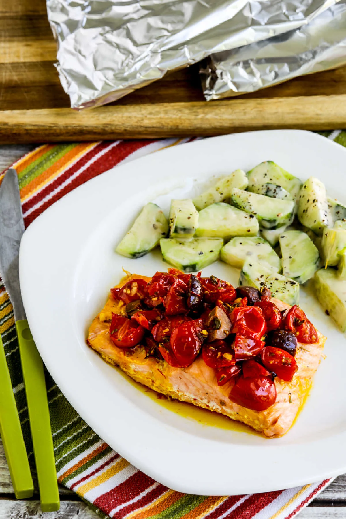 Salmon Packets with Tomatoes and Olives